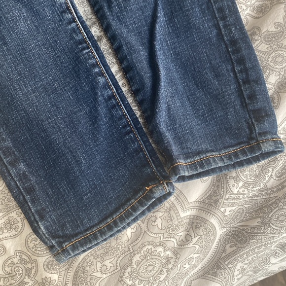 American eagle low rise skinny’s 4 long - Picture 3 of 5